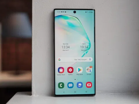 Galaxy Note 10 Lite giá 10,5 triệu, màn hình lớn ngang iPhone 14 Pro Max