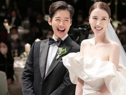 Màn cầu hôn như trong phim’của nam tài tử Nam Goong Min và vợ người mẫu