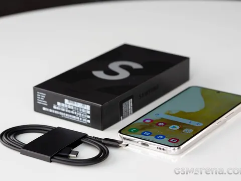 Giá Galaxy S22 cuối tháng 10, hơn 15 triệu, rẻ bằng nửa iPhone 14 Pro Max