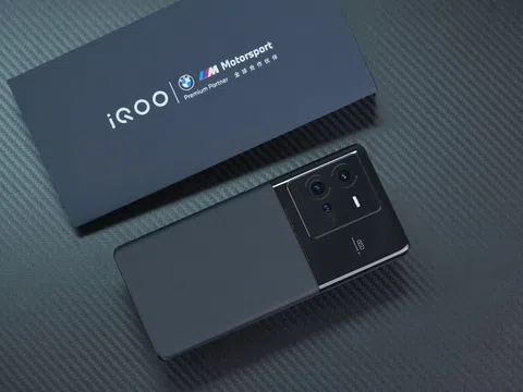 iQOO 11 rò rỉ, đối thủ Galaxy S23 Ultra có chip Snapdragon 8 Gen 2 sạc 120W