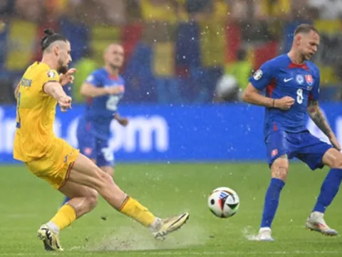 5 điểm nhấn Slovakia 1-1 Romania: Trò chơi toan tính; Mồi ngon cho Sư tử