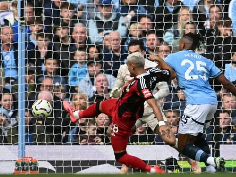 Man City 3-2 Fulham: Thoát nạn nhờ Kovacic; Không thể cản Bernardo Silva