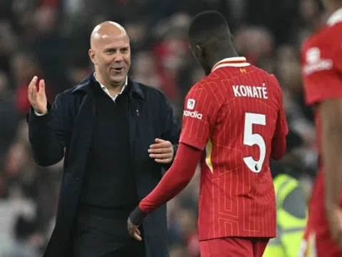 William Gallas: "Konate là trung vệ hay nhất Premier League hiện tại"