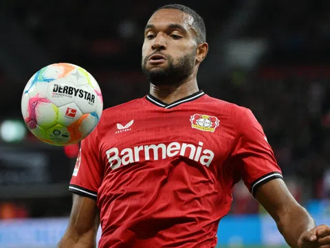 Jonathan Tah bắn tín hiệu cho Man Utd, Chelsea