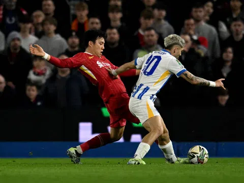 Bản hợp đồng bom tấn đẩy Wataru Endo khỏi Liverpool