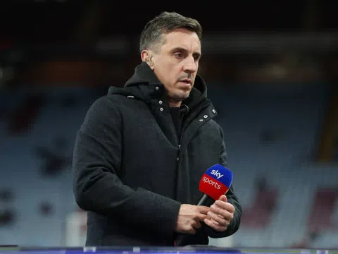 Vì Arsenal, Gary Neville chấp nhận mình ngu ngốc