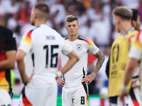 5 điểm nhấn Tây Ban Nha 2-1 Đức: Bùng nổ tranh cãi; Kroos chịu thua biến số