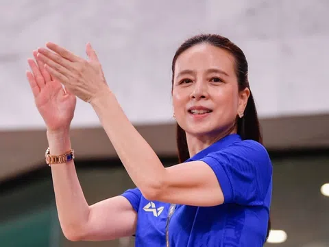 Kiatisuk dẫn dắt U23 Thái Lan, Madam Pang phá vỡ im lặng