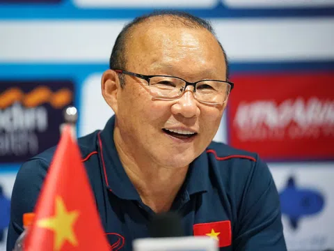 Sếp lớn Malaysia tuyên bố 1 điều nếu chiêu mộ HLV Park Hang-seo