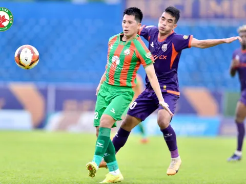 CAHN cạnh tranh Nam Định, 'hút máu' Á quân V-League