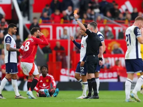 FA lên tiếng về tấm thẻ đỏ của Bruno Fernandes