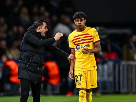 PSG thất bại trong thương vụ Lamine Yamal vì Xavi