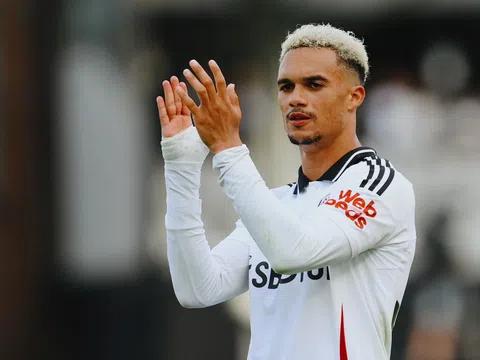 Antonee Robinson: Sự bổ sung cần thiết cho tham vọng của Man United