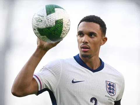 Tương lai của Trent Alexander-Arnold trở nên rõ ràng hơn sau khi tỏa sáng