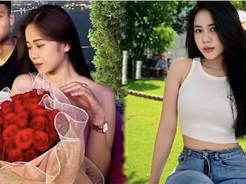 Sao U23 Việt Nam cầu hôn hotgirl ngân hàng