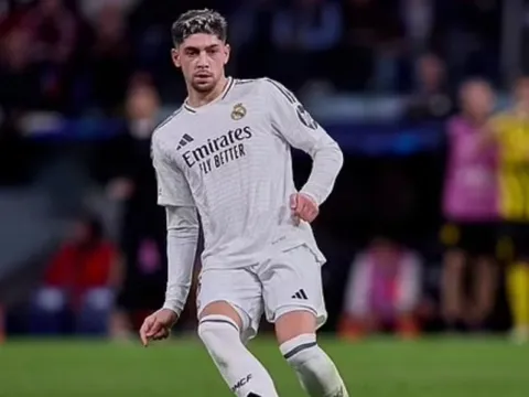 Federico Valverde suýt trở thành người của Arsenal