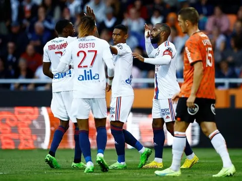 Công ty mẹ của Olympique Lyon nợ hơn 450 triệu euro