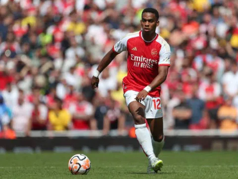 Timber: “Tôi thật may mắn vì chơi cho Arsenal”