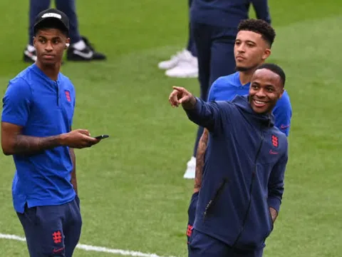 “Thời cơ hoàn hảo của cậu ấy khi Rashford, Sterling hay Sancho vắng mặt”