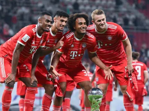 8 cầu thủ chơi cho cả Man United và Bayern Munich thể hiện ra sao?