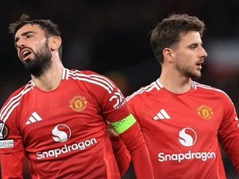 Cơn ác mộng lại ập đến Man Utd