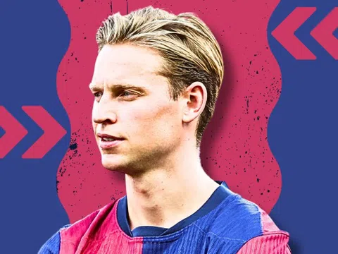 De Jong gây bất ngờ với Barcelona