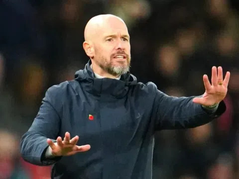 Ten Hag 'trơ mặt' với những chỉ trích dành cho Man Utd