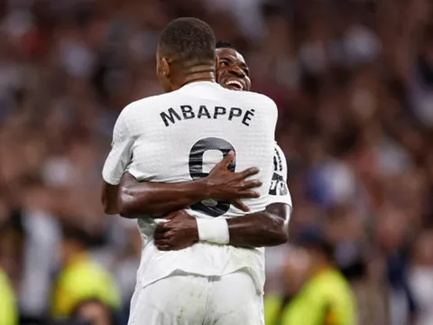 Đập tan nghi ngờ, Mbappe - Vinicius giúp Real hủy diệt Dortmund
