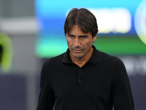 Conte ngỡ ngàng với phong độ của Napoli