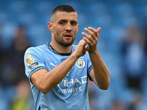 Kovacic lập cú đúp, Pep lo ngại 1 điều