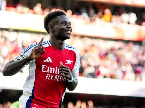 Saka xứng danh thủ lĩnh của Arsenal