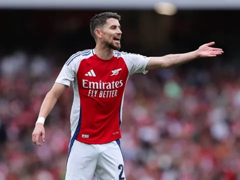 Jorginho chỉ ra điểm khác biệt giữa Arsenal và Chelsea