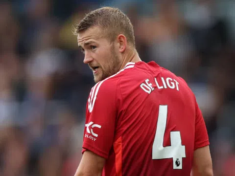 Tới M.U, De Ligt đưa ra nhận định "động chạm" Bundesliga