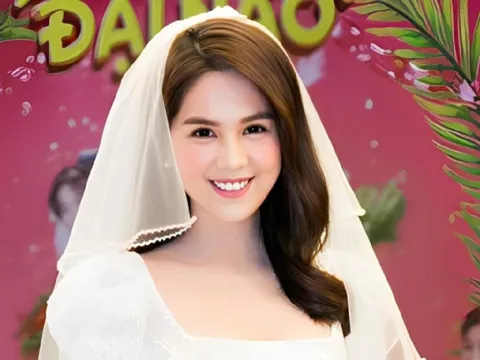 Xôn xao hình ảnh Ngọc Trinh mặc váy cưới ở Trà Vinh, phải chăn đã lên xe hoa?