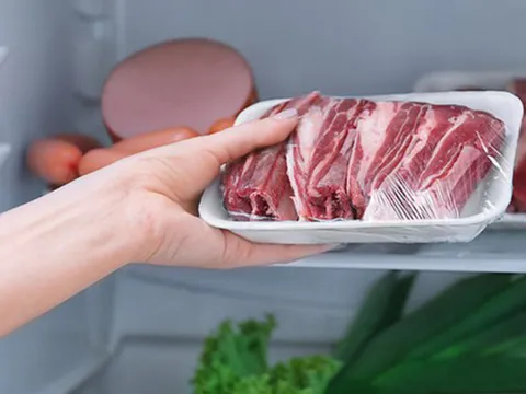 Thịt lợn để trong tủ lạnh bảo quản được bao lâu thì biến chất?