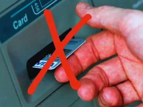 Thẻ ATM không dùng bao lâu thì sẽ bị ngân hàng khoá 2 chiều?