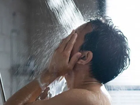 Vì sao đột quỵ thường xảy ra trong khi tắm?