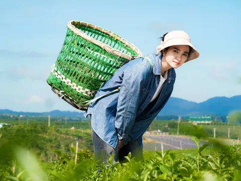 NSƯT Kim Tuyến hóa thân thành người nông dân mộc mạc trong "Hương trà"