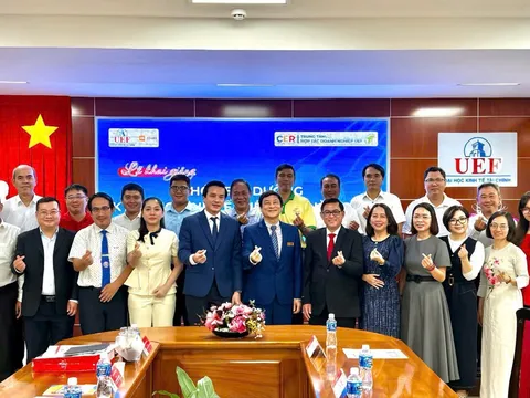 TP.HCM khai mạc Khóa bồi dưỡng Kinh tế thể thao 2025: Bước đi tiên phong kiến tạo hệ sinh thái thể thao – kinh tế đô thị ￼