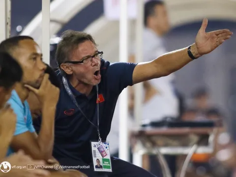HLV Troussier đối diện nỗi lo cực lớn ngay buổi ra mắt ĐT Việt Nam?