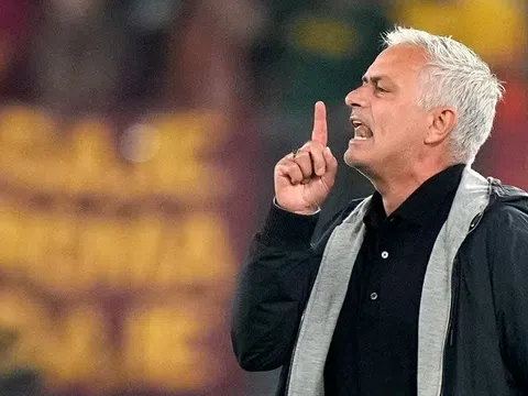 AS Roma vào tứ kết C2: Mourinho lượm 'trái ngọt' từ thuật Đắc nhân tâm