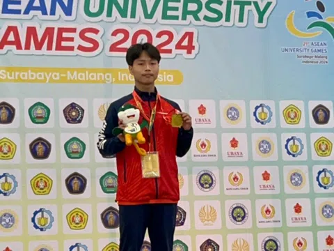 Phạm Quốc Việt giành HCV trong ngày ra quân ASEAN University Games 2024 cho Taekwondo Việt Nam
