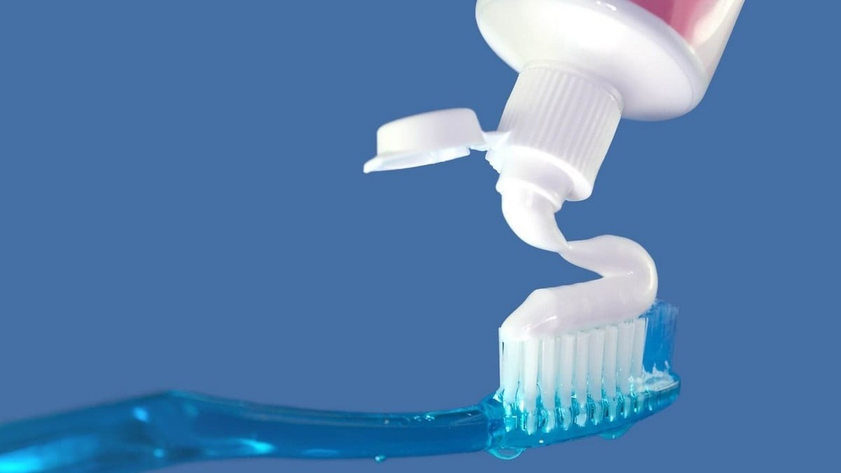 Kem đánh răng chứa silica giúp kháng viêm hiệu quả trên da