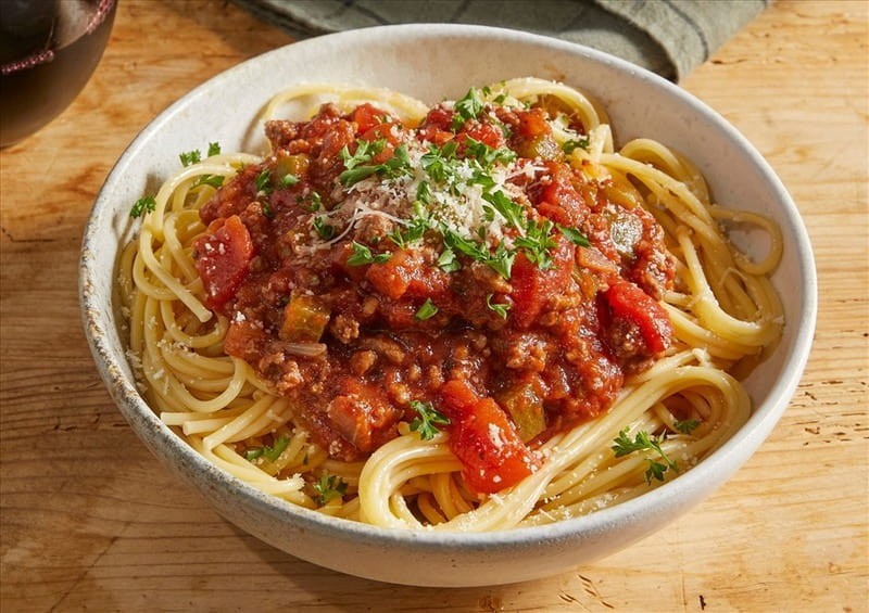 Cách làm mỳ ý sốt cà chua có sẵn vừa tiết kiệm thời gian vừa mang đến món ăn chuẩn vị
