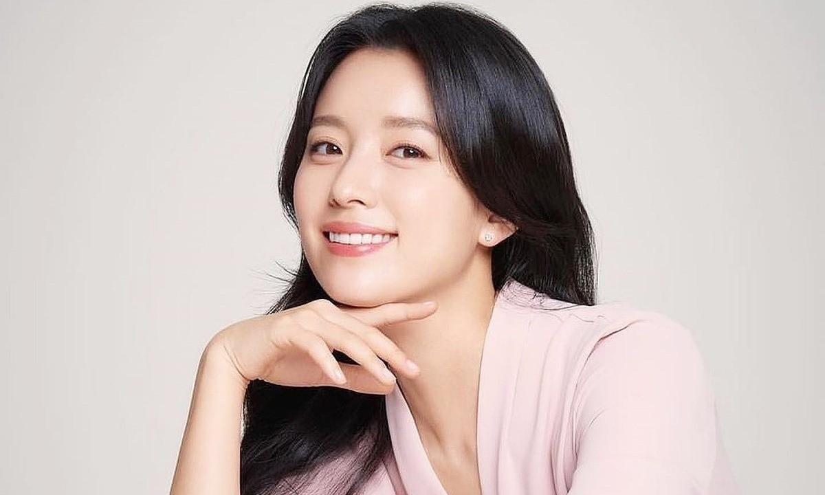 Vẻ đẹp không tì vết của nữ diễn viên Han Hyo-joo