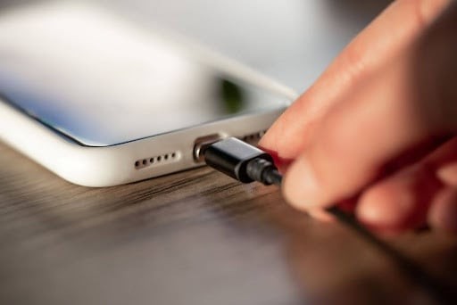Sử dụng sạc nhanh không gây ảnh hưởng đến tuổi thọ pin trên iPhone 11