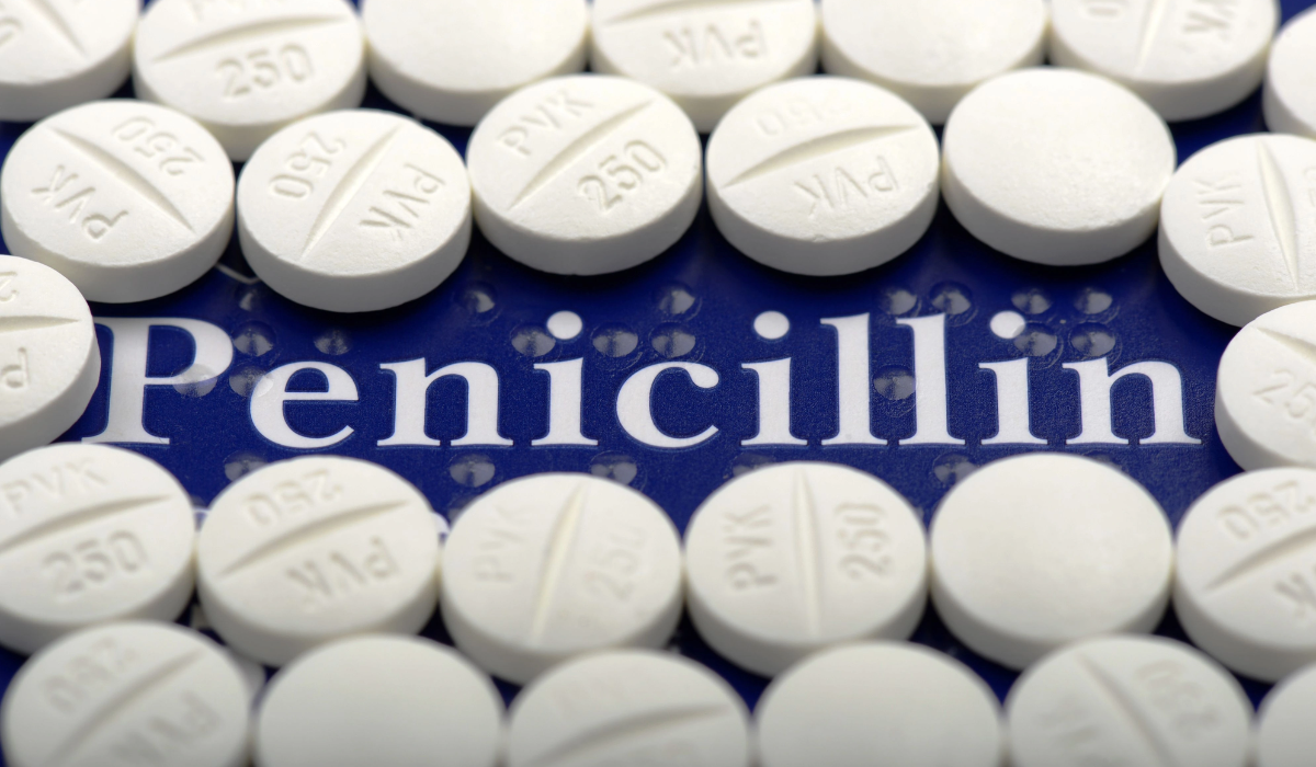Thế kỷ 20 bắt đầu từ năm nào - Thuốc penicillin được sản xuất ra vào năm 1928