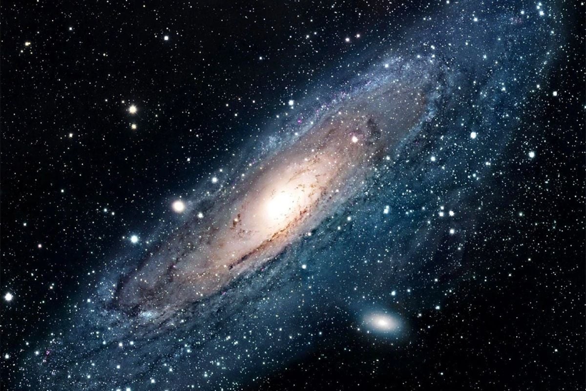 Vũ trụ là khoảng không gian bao gồm các vật chất, năng lượng và các thiên hà
