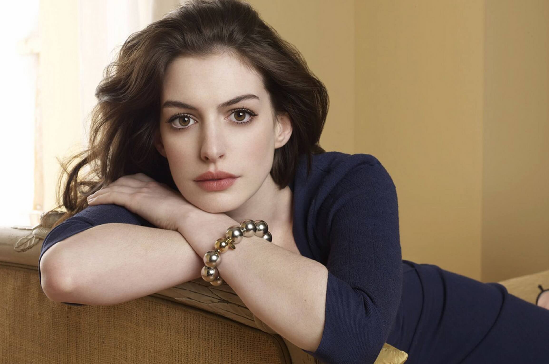 Chân dung nữ diễn viên Anne Hathaway