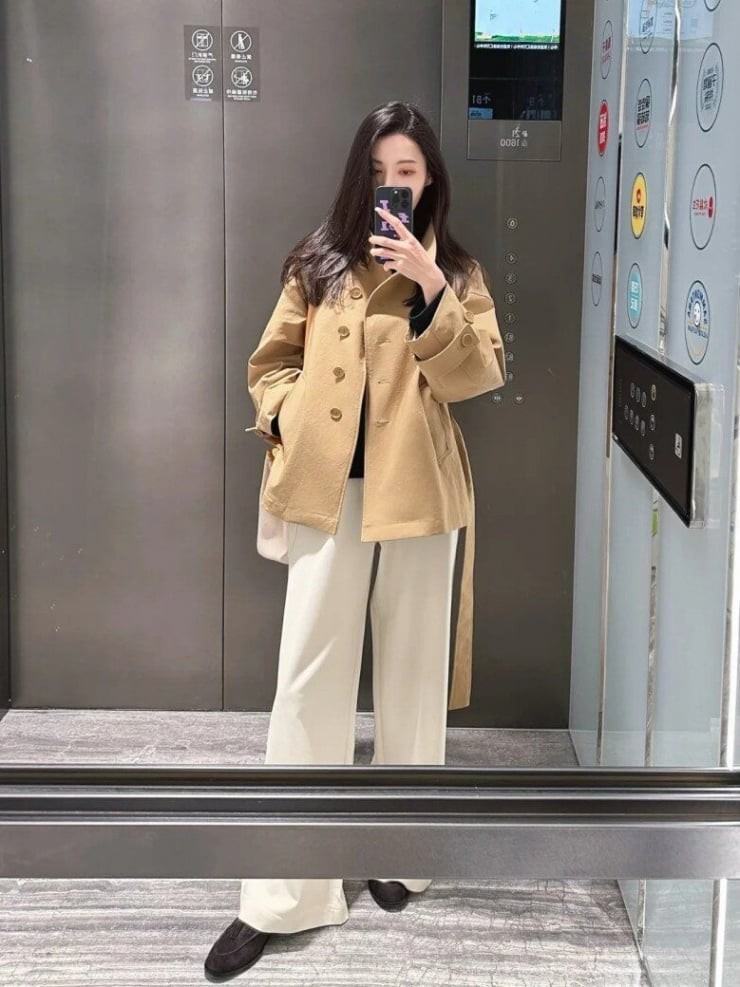 Hãy thử một chiếc trench coat dáng lửng